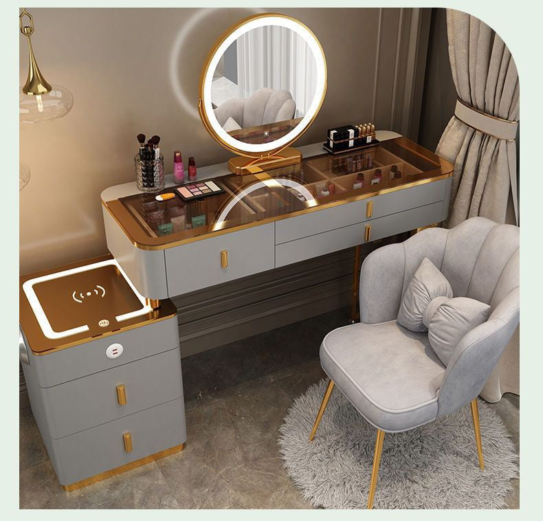 Dresser 1