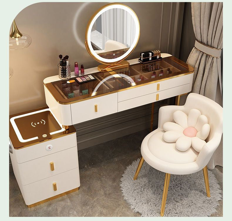 Dresser 1