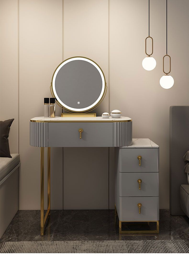 Dresser 2